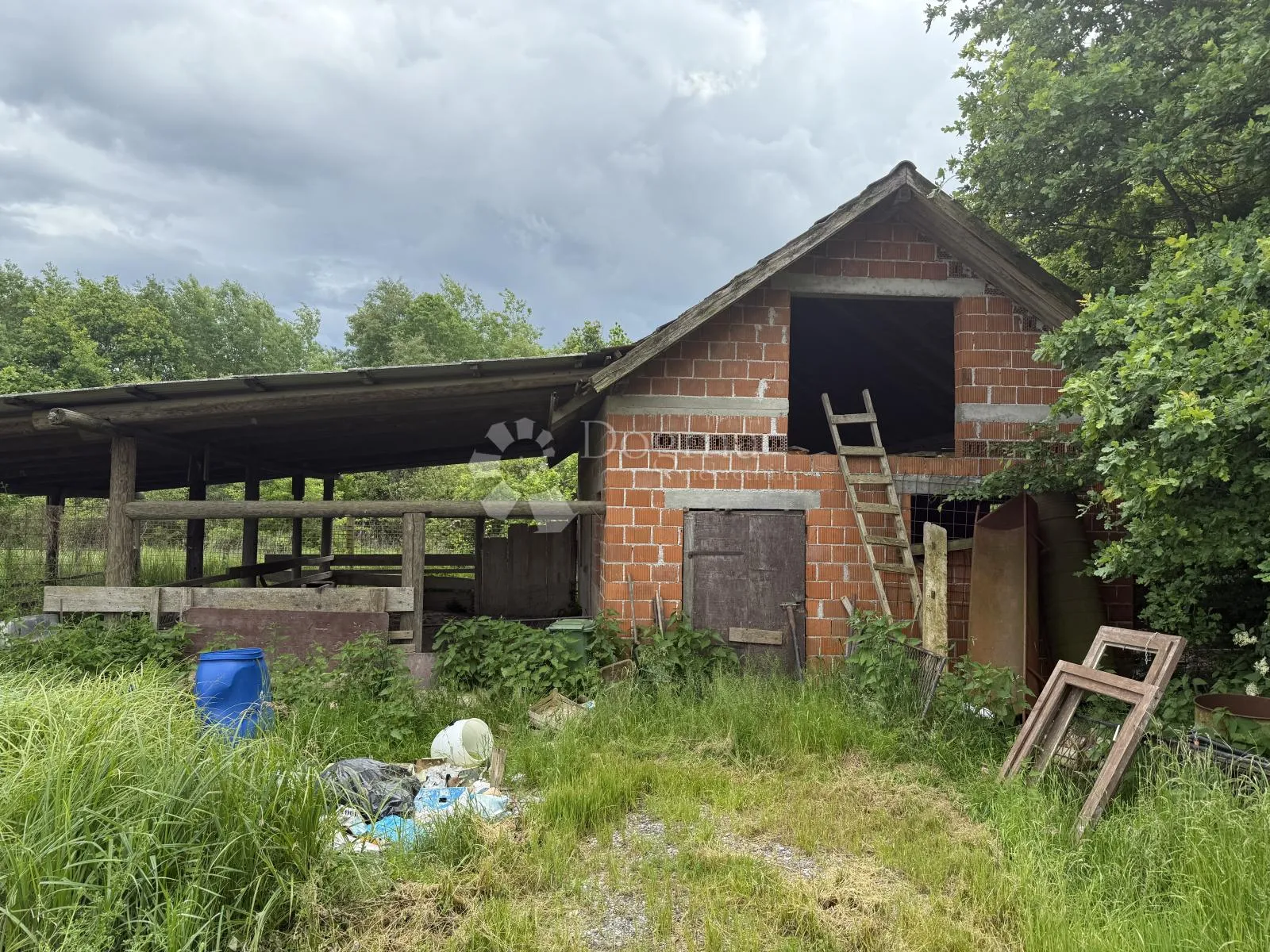 poljoprivredno zemljište 12.063 m² s gospodarskom zgradom 600 m² - slika 8