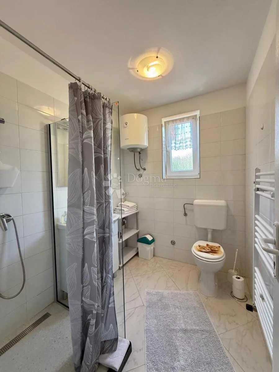 kuća s 3 apartmana i garažom blizu mora - fažana - slika 36
