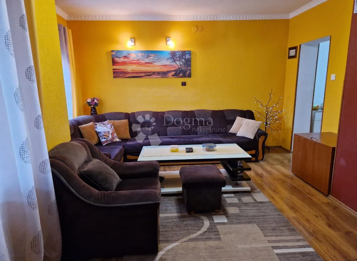 2 u 1 nekretnina: 3s+db stan + apartman s okućnicom - slika 1