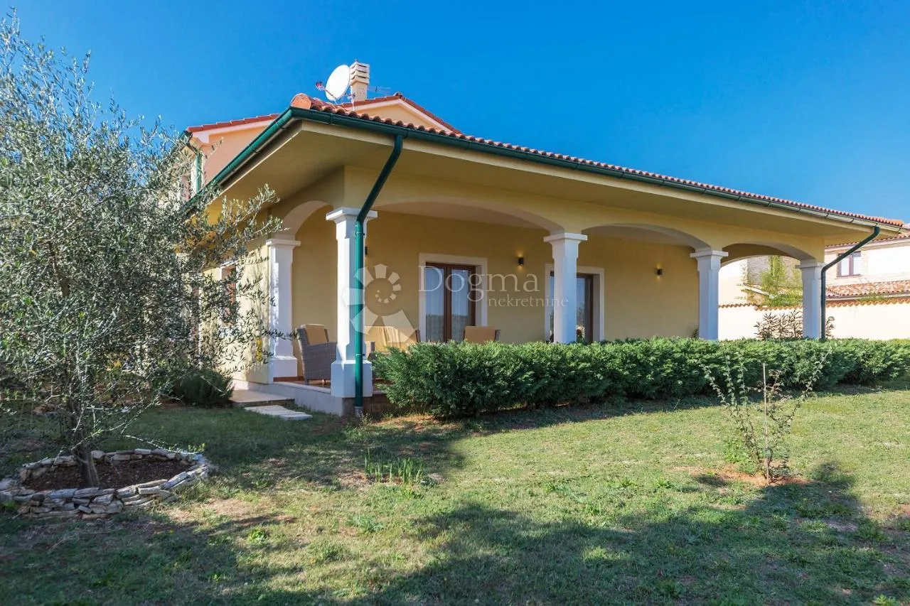 istra prostrana kuća s bazenom na mirnoj lokaciji - slika 2