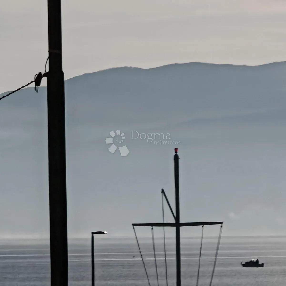 centar 121m2 4skl prvi kat porto baroš na dlanu!! - slika 3