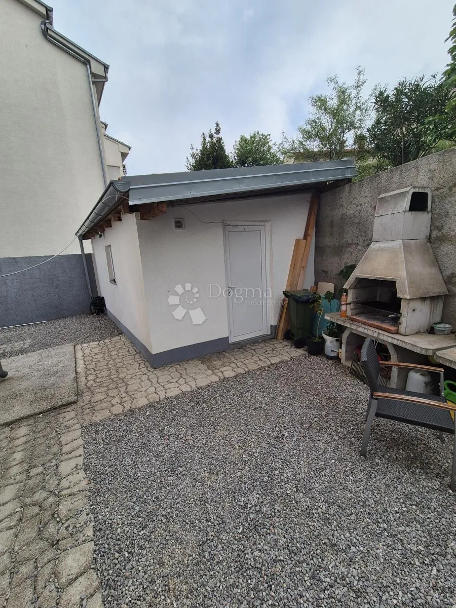 ekskluzivno! prostrani apartman 69 m² + 172 m² okućnice - slika 10