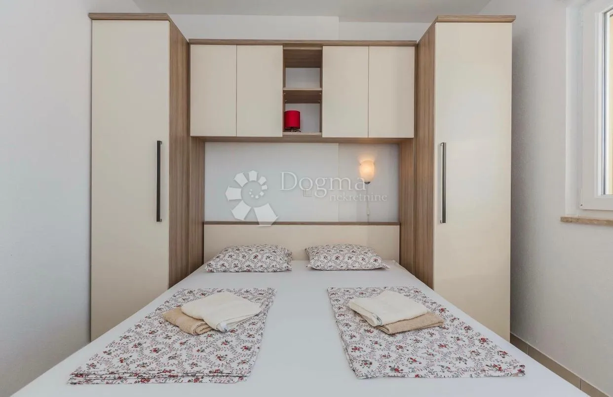fantastična lokacija, dvojna kuća sa 3 apartmana samo 250 metara do plažena - slika 18