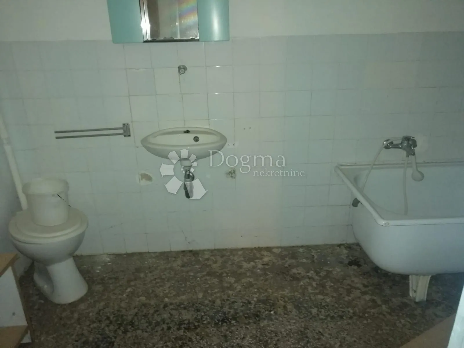 šibenik, stan u centru sa pogledom na more - slika 8