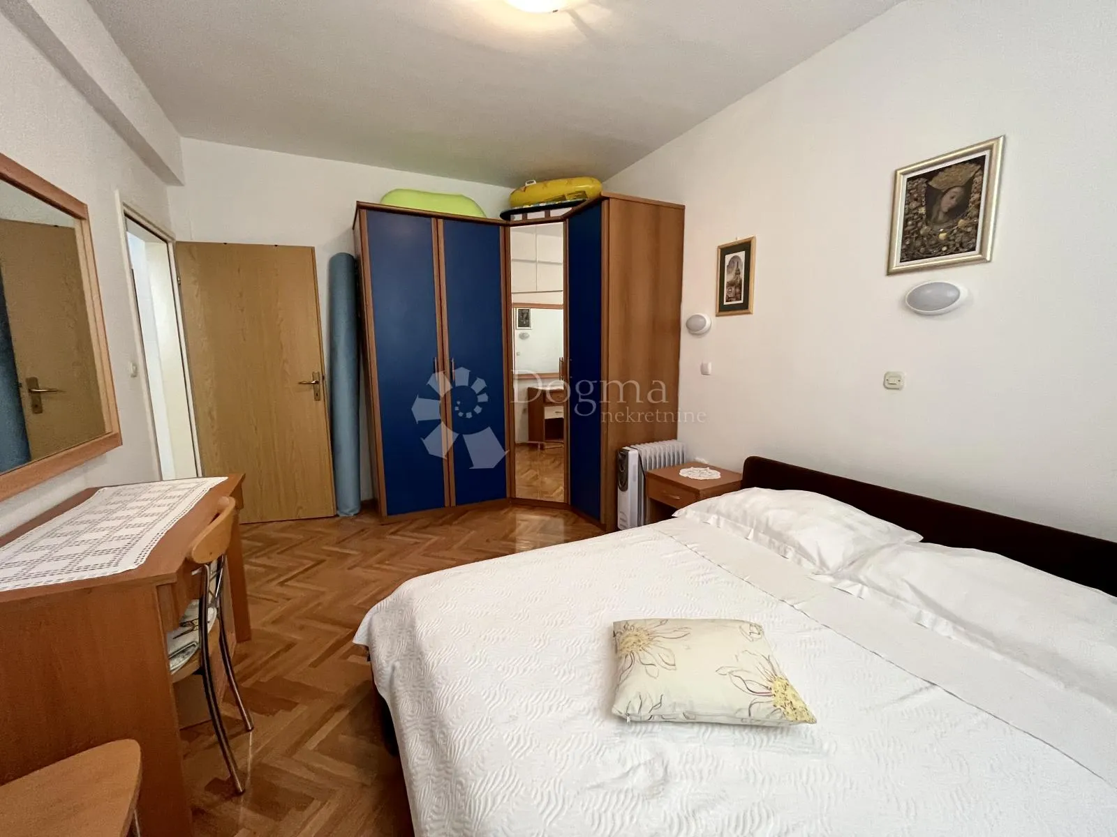 žaborić, lijepo uređena kuća s predivnim pogledom na more - slika 25