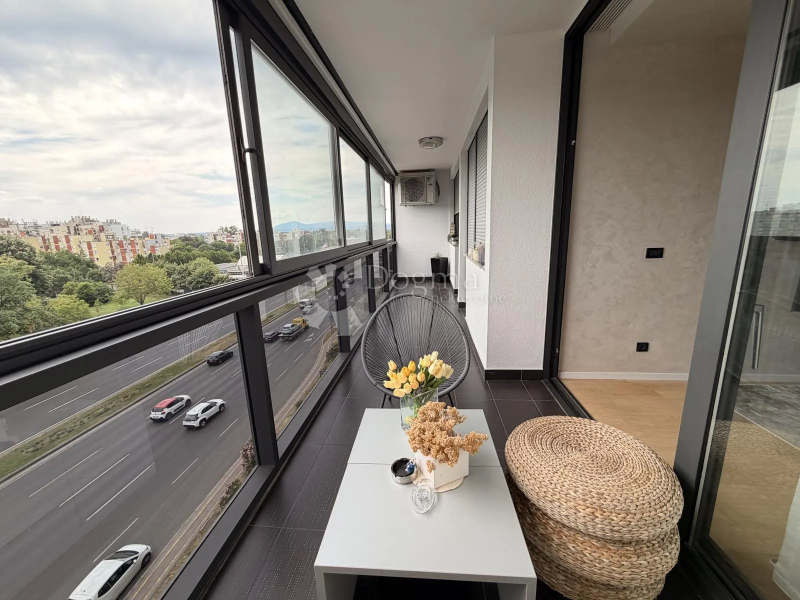 nova galerija 115m2 sam u dogmi!! - slika 24
