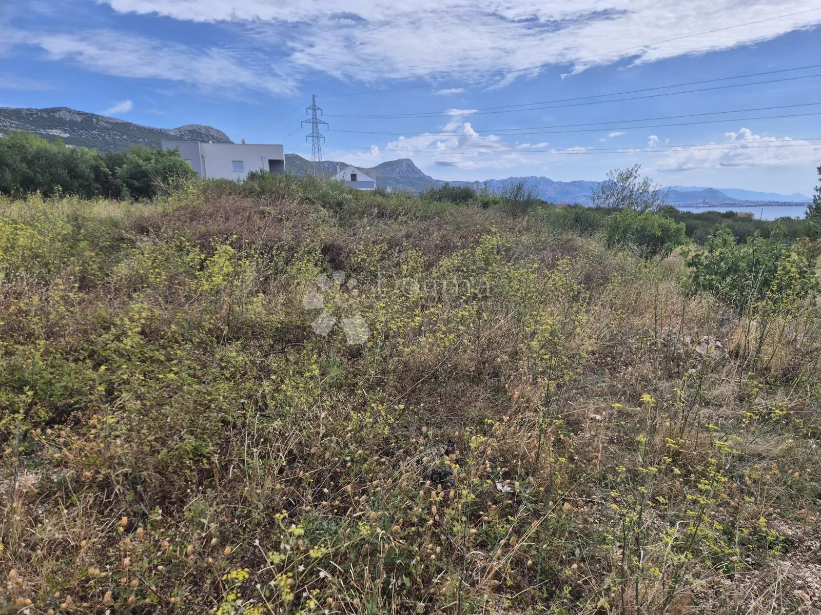 zemljište 2200m2 sa kućom 423m2 - slika 7