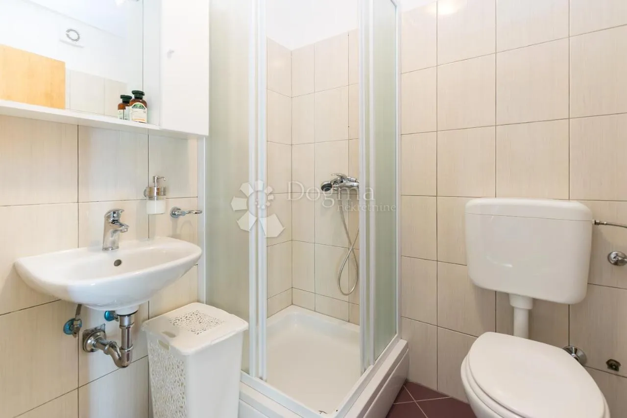kuća za odmor s bazenom - slika 7