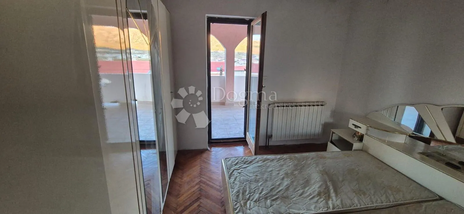 pag, apartman 106,85m2 u blizini gradske plaže - slika 5