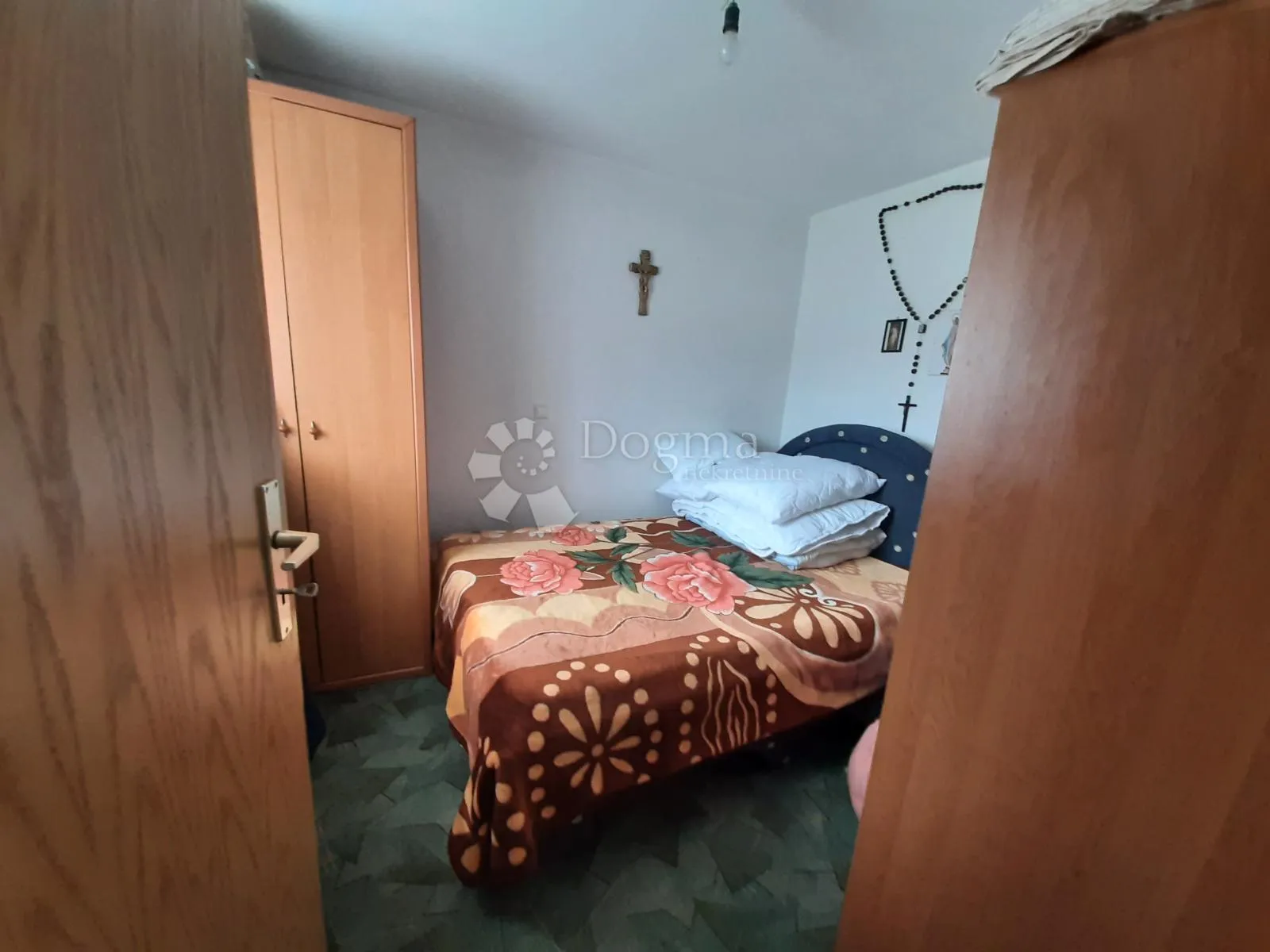 obiteljsko imanje, veliki vrt i kuća 200 m2, novoselec, križ - slika 7
