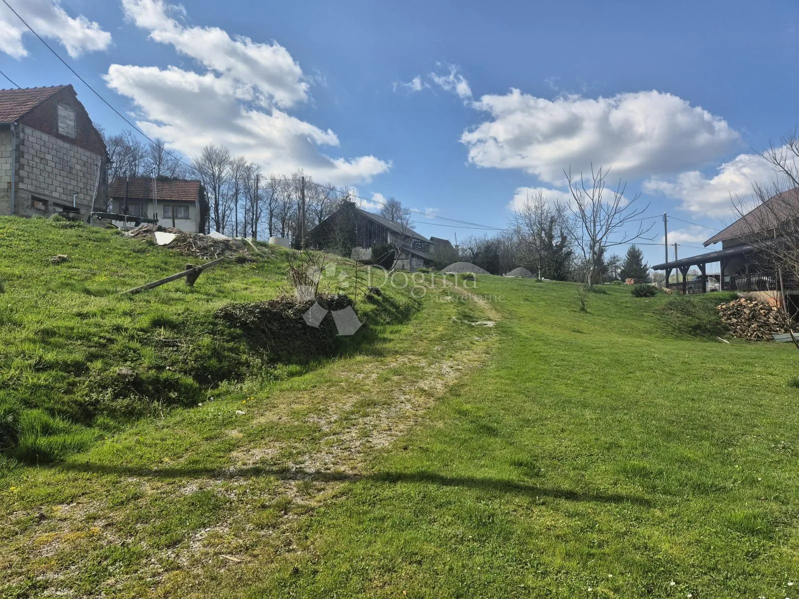 kuća za adaptaciju na 2.420m² zemljišta nadomak slovenije - slika 3