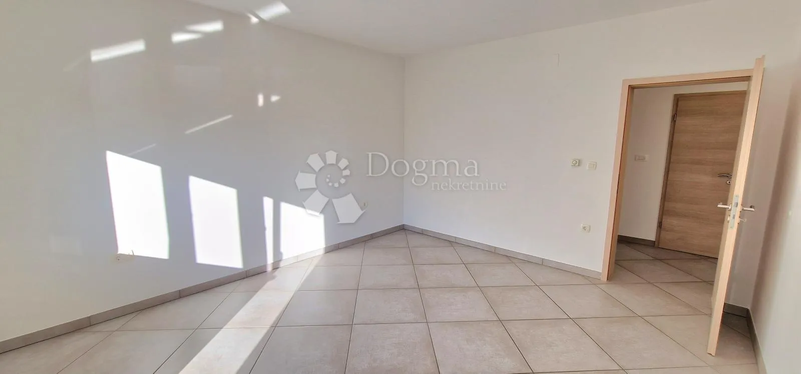srdoči, 120 m2 2sb/db novo!!! - slika 16