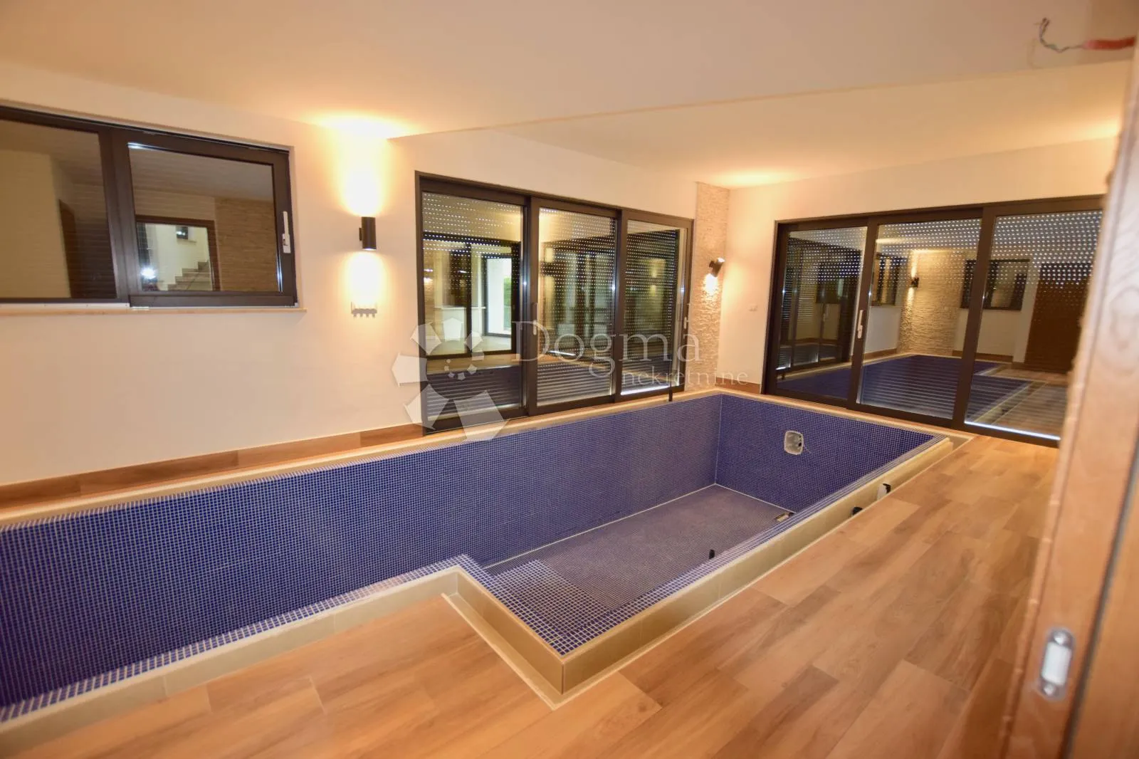 urbana obiteljska villa, malinska - slika 14