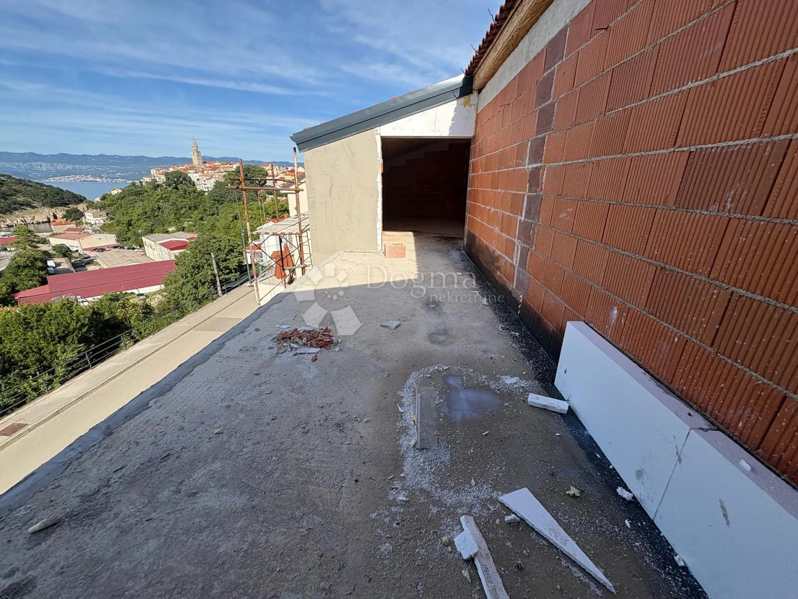 vrbnik – ekskluzivan apartman 3s+db u novogradnji s otvorenim pogledom na more - slika 11