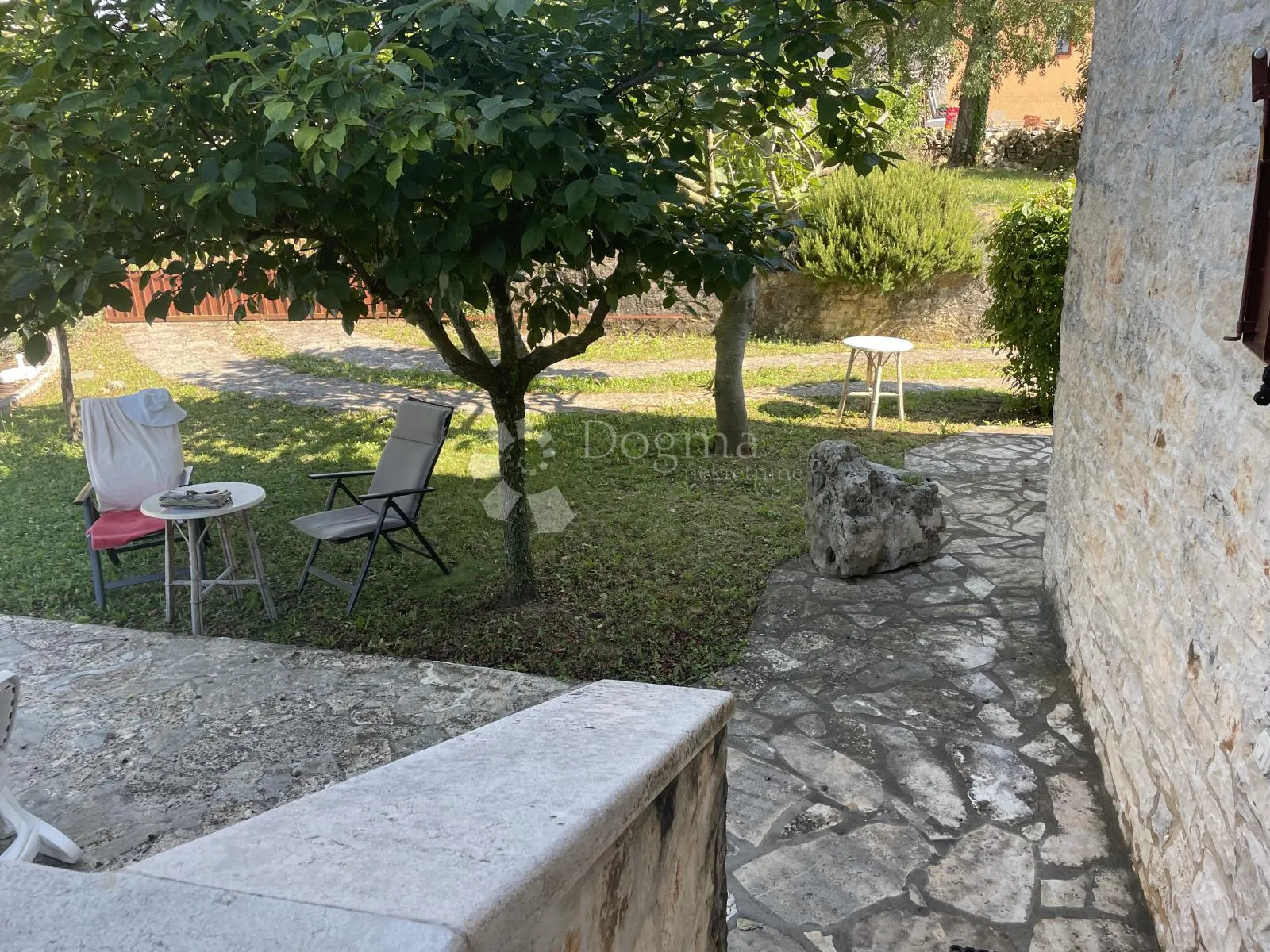 divna kuća u idiličnom istarskom selu - slika 27