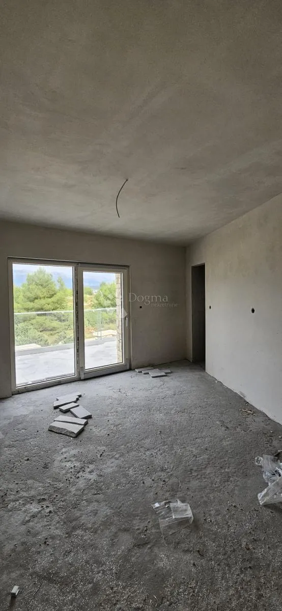 kamena kuća s bazenom i pogledom na more - slika 6