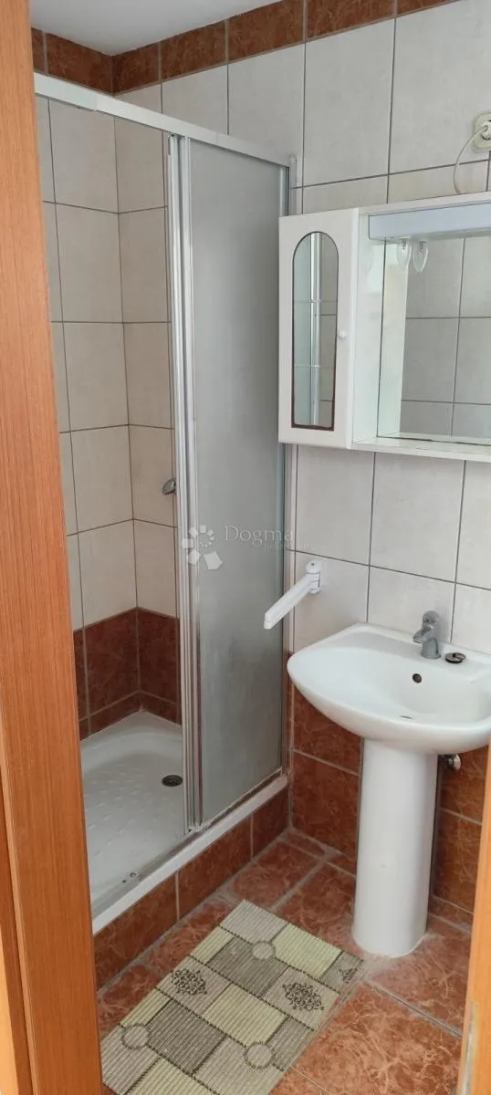 apartmani u srcu orebića – kuća na prodaju - slika 10