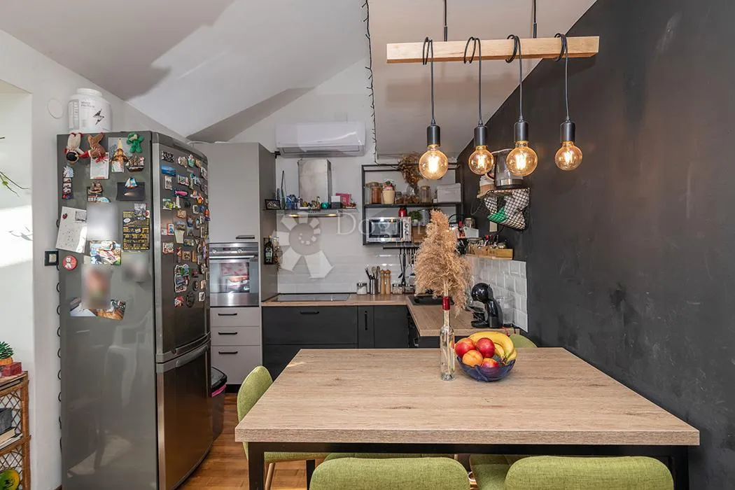 zagreb, bijenik, prekrasan četverosoban stan 107 m2, pogled - slika 5