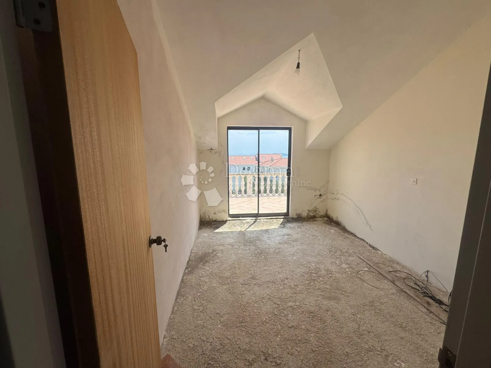 kuća okrug gornji - slika 14