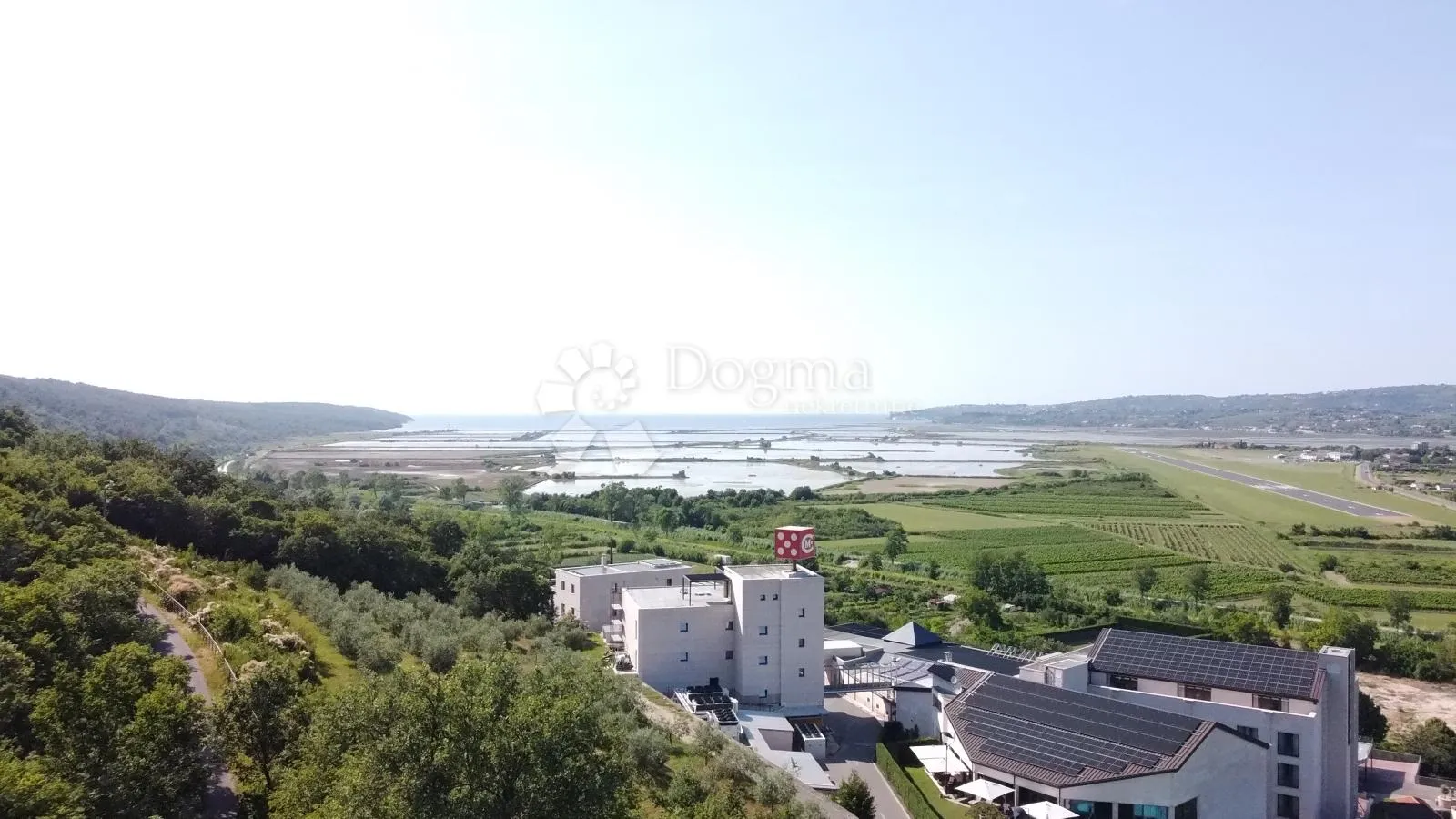 buje okolica, zemljište sa predivnim pogledom - slika 4