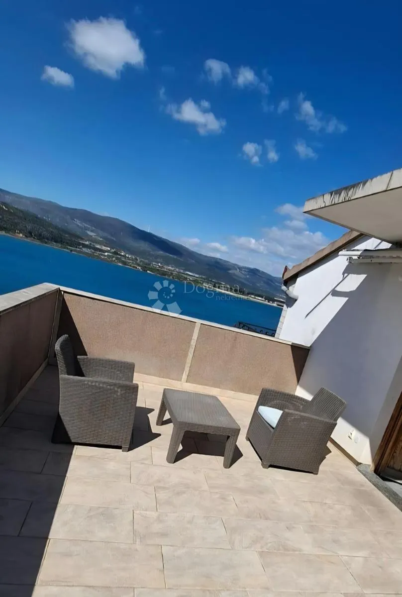 apartmanska kuća, 70m od mora, trogir - slika 20