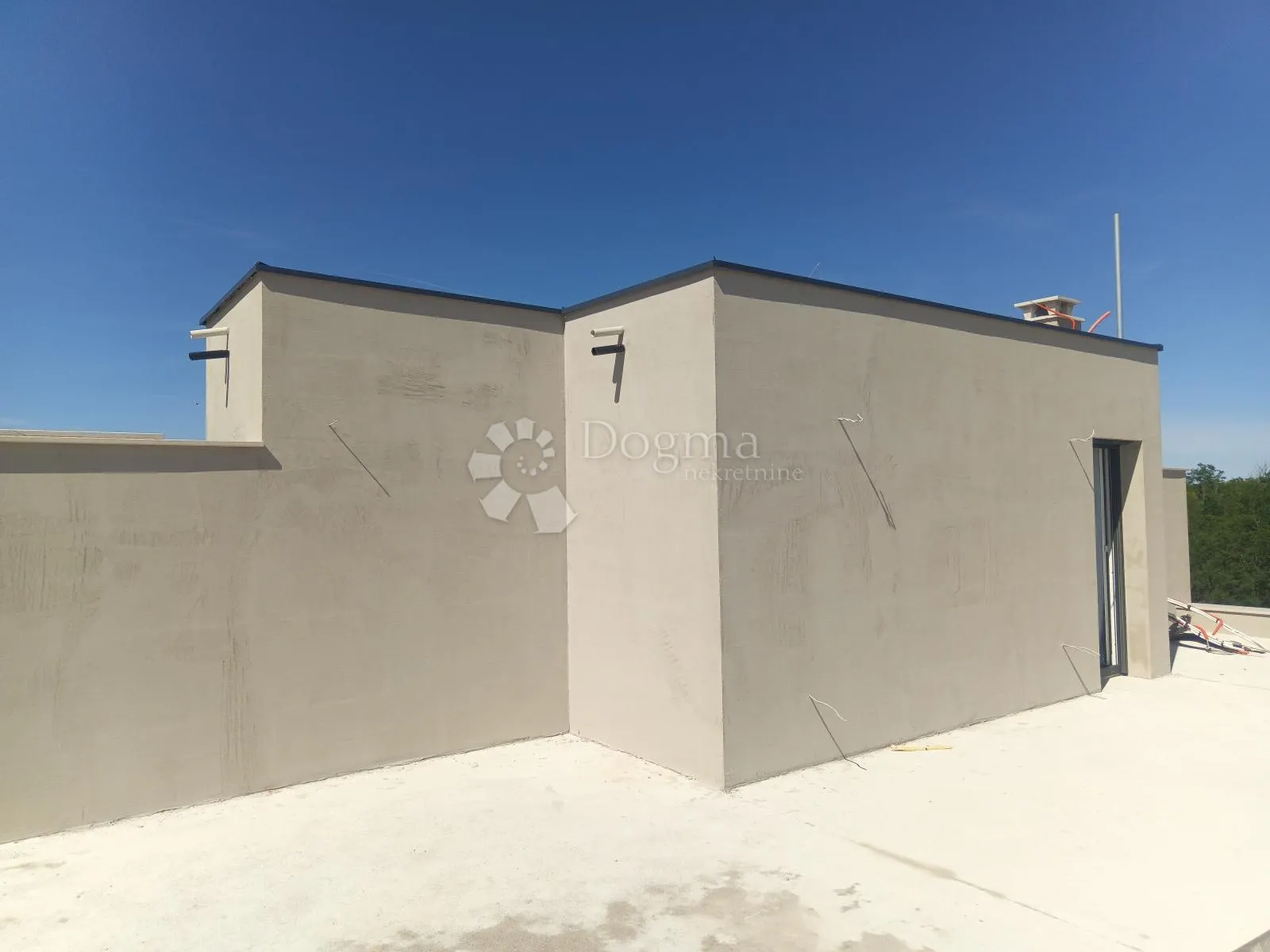 novogradnja - 127,5m2 s bazenom i krovnom terasom - slika 13