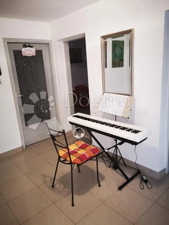 prostrani apartman 79.36m² u centru crikvenice! - slika 5