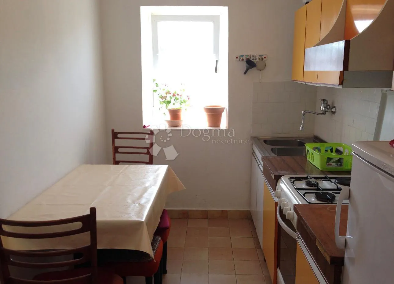 poreč-stan u centru grada 58 m² - slika 7