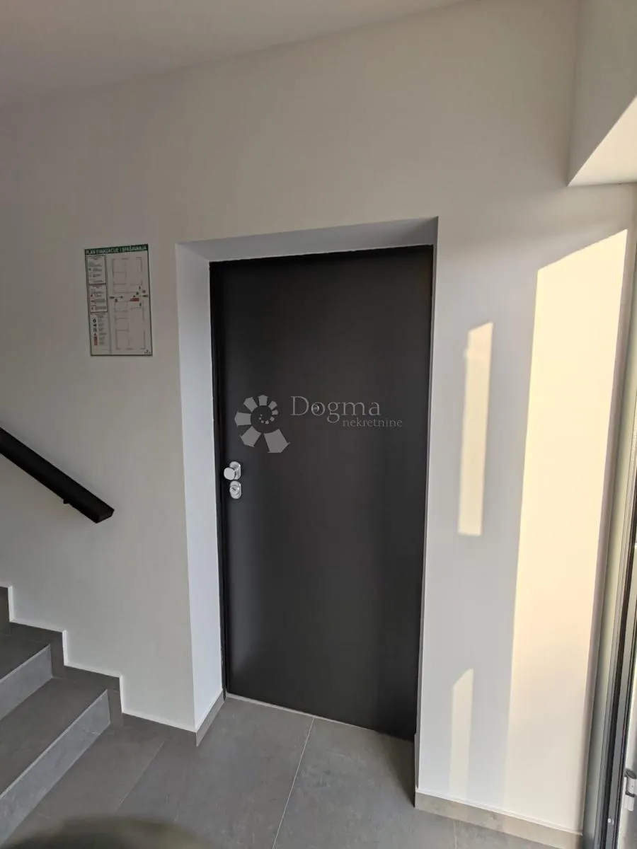 vaš novi dom u hraščici – mir, udobnost i moderni stil života! - slika 2