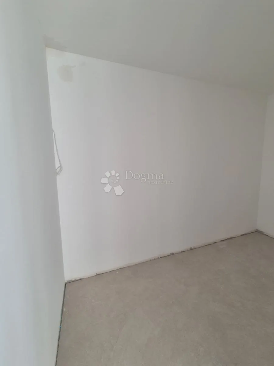 luksuzni penthouse s jacuzzijem (s16), pogledom na more i dva garažna mjesta – treći kat - slika 11
