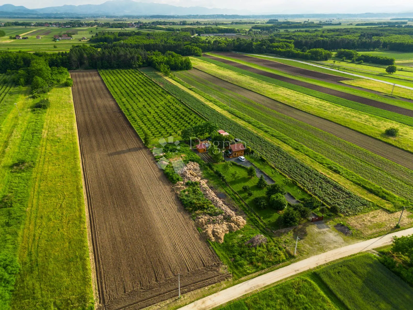 bajkovita kuća u eko oazi - slika 2