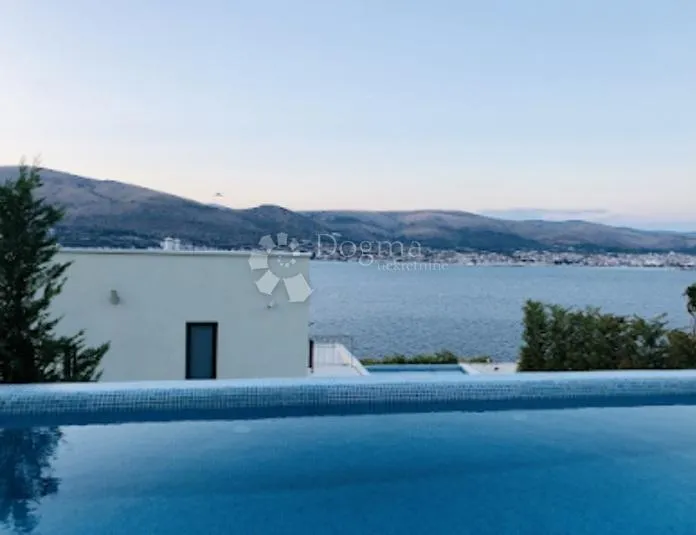 vila sa bazenom vi - slika 9