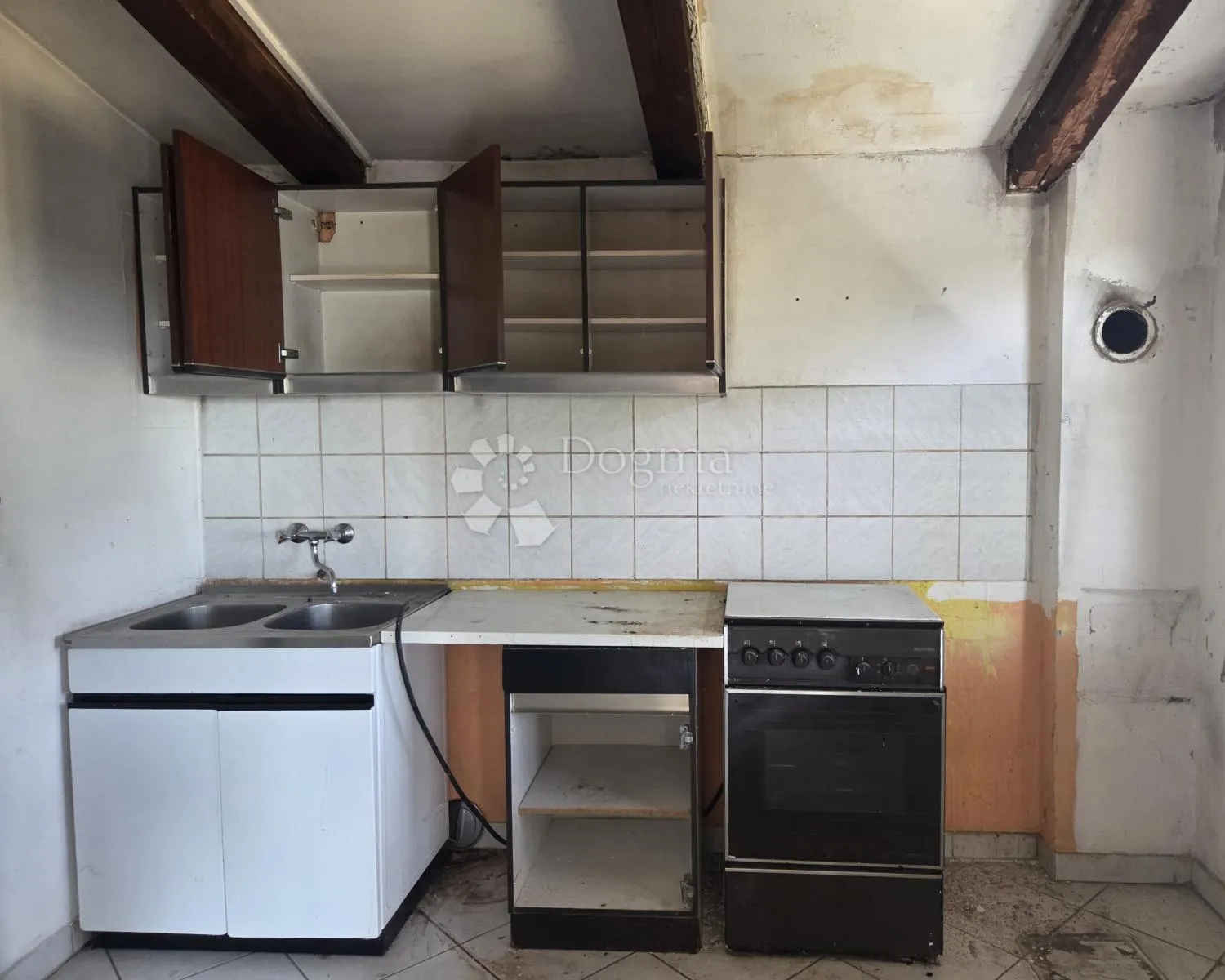 etaža za adaptaciju, dokumenti uredni - slika 5
