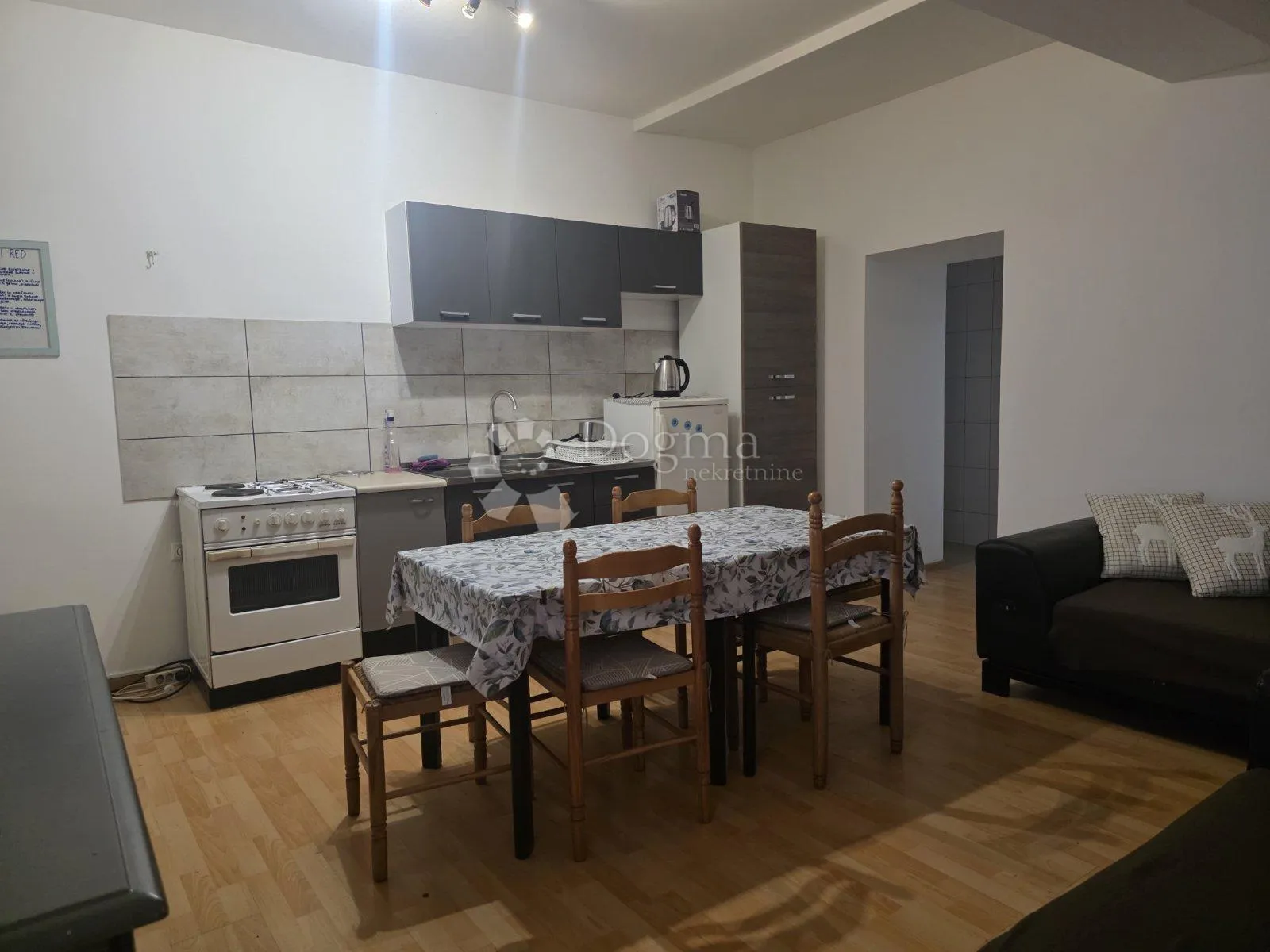 praktičan smještaj za radnike – viškovo - slika 2