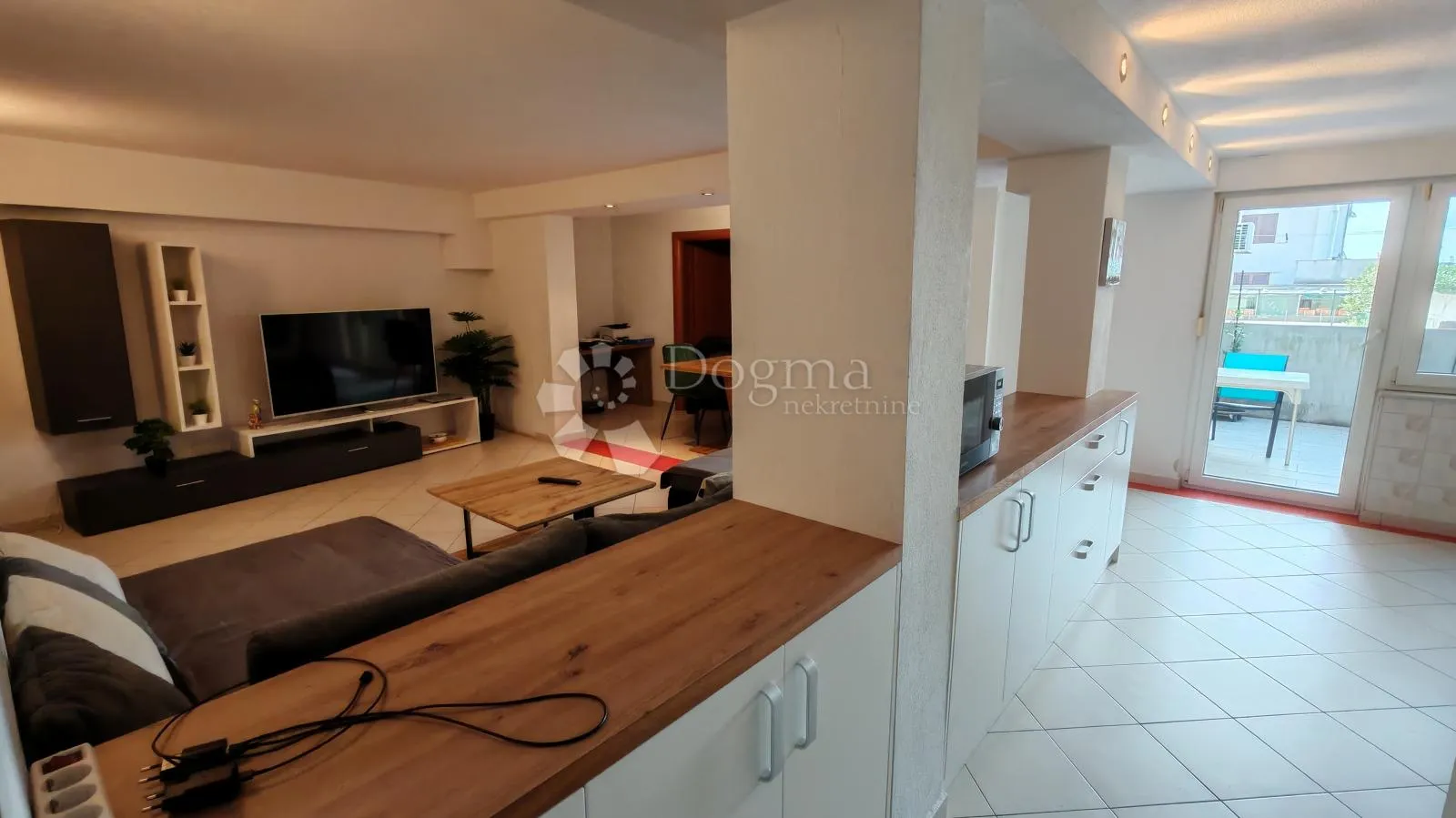apartman jadranovo 86m2 - slika 3