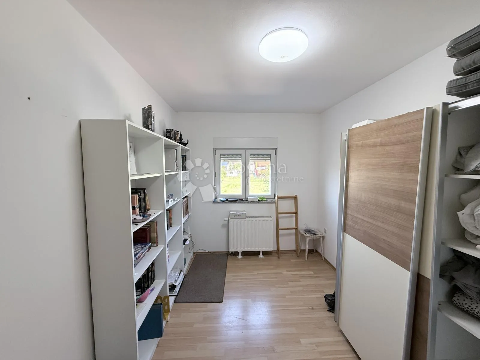prostrana obiteljska kuća u petrinji - 230m² - slika 12