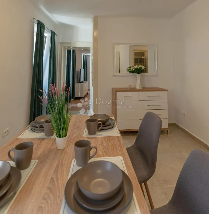 rovinj, centar – elegantan jednosoban stan u kamenoj zgradi, 200m od mora - slika 3