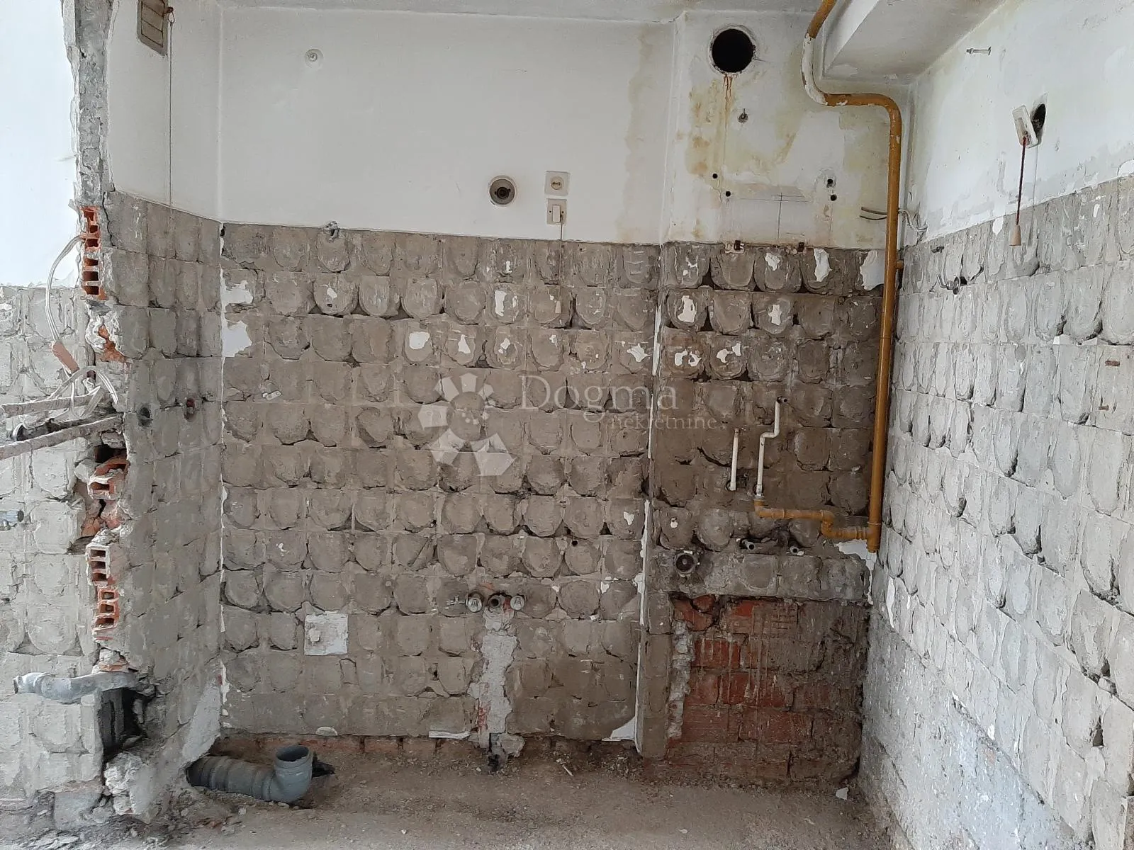 medvedgradska, rohbau stan od 63,85 m2 s projektom za 3soban - slika 8
