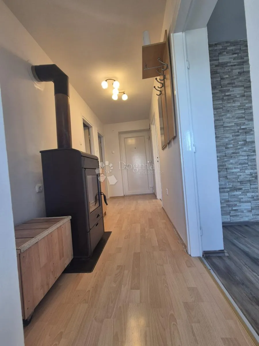 lijep stan bez ulaganja centar ozalj 65m2 - slika 7