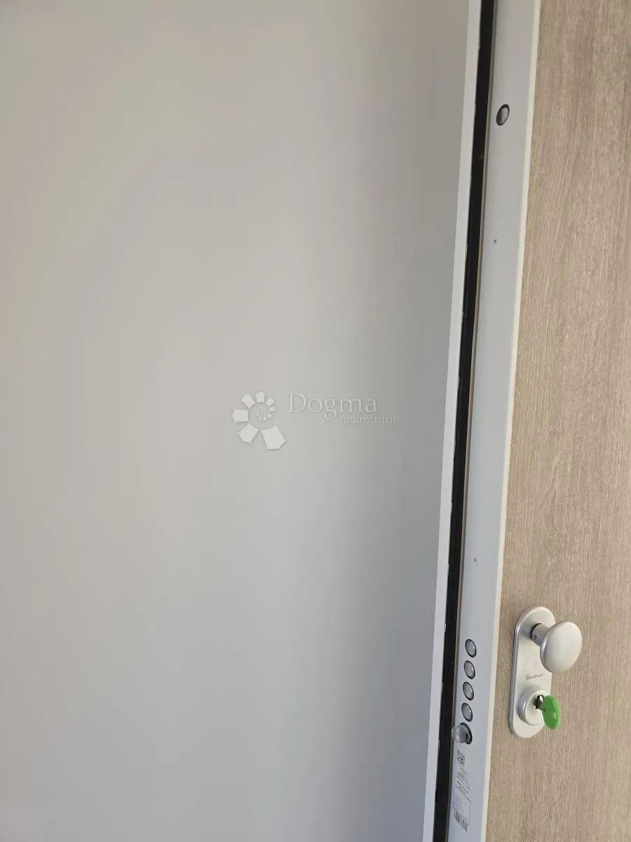 fantastična novogradnja sa liftom - slika 20