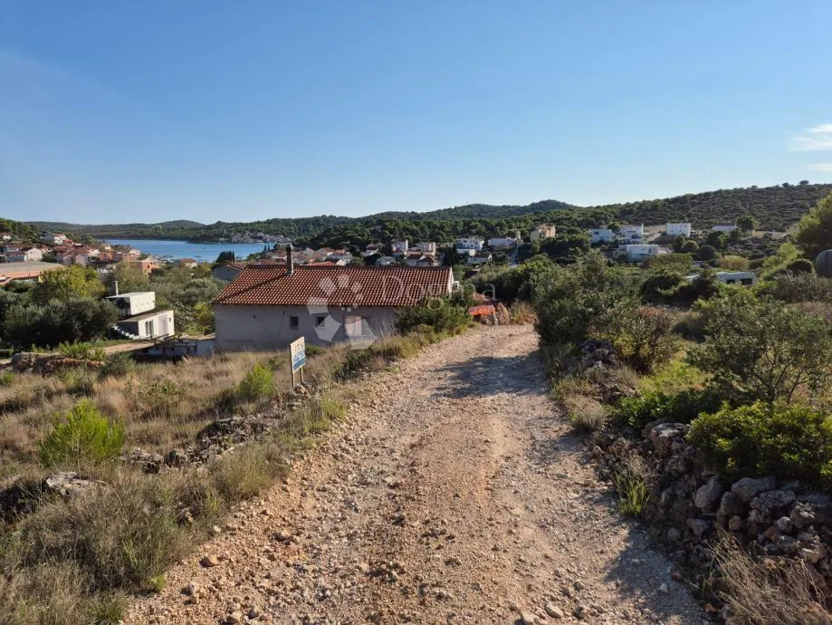 tisno - građevinsko zemljište 700m2 - slika 3