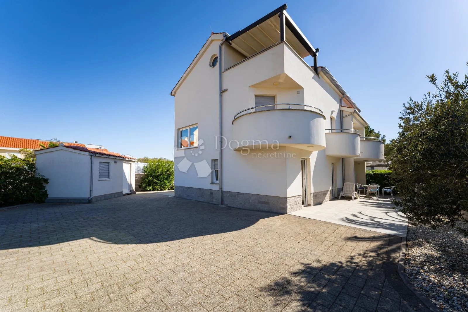 zaton-nin,luksuzna apartmanska kuća uz plažu,3 apartmana,pogled na more - slika 93