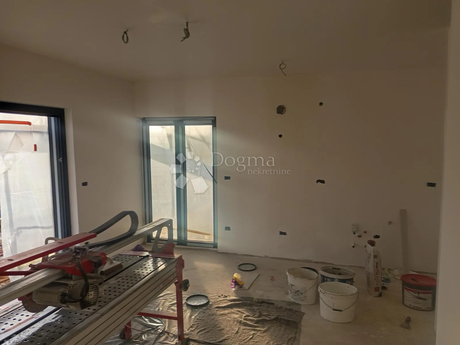 prodaja stana u puli, novogradnja, 60 m², 2ss+db, prizemlje - slika 2