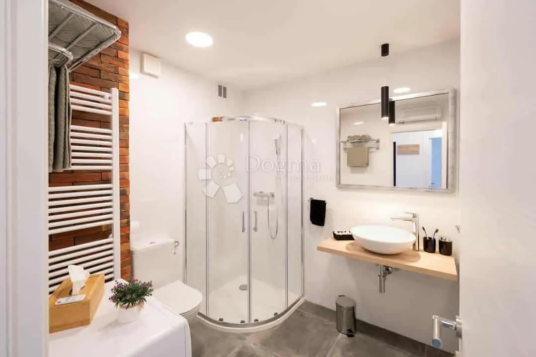 gornja vežica – moderno uređen stan, 2s+db i prekrasni balkon s pogledom na more - slika 7