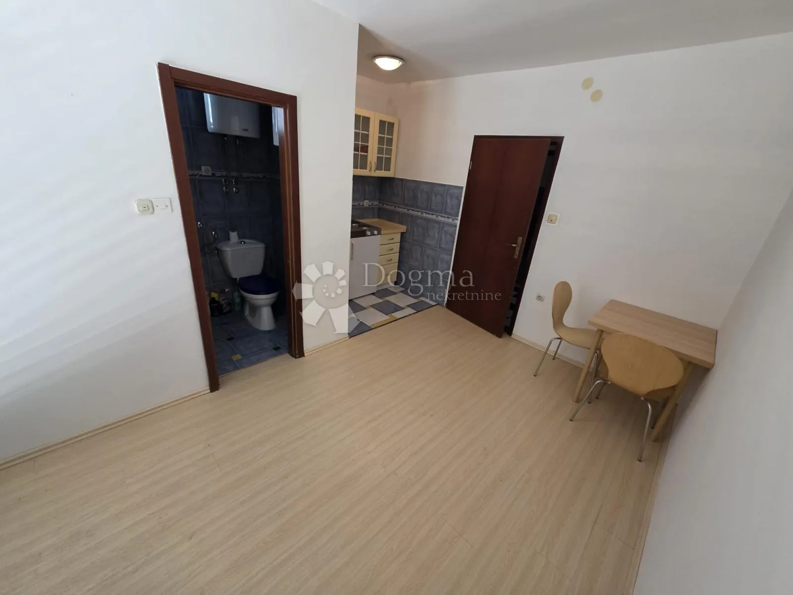 brodarica- kuća s predivnim pogledom! - slika 9