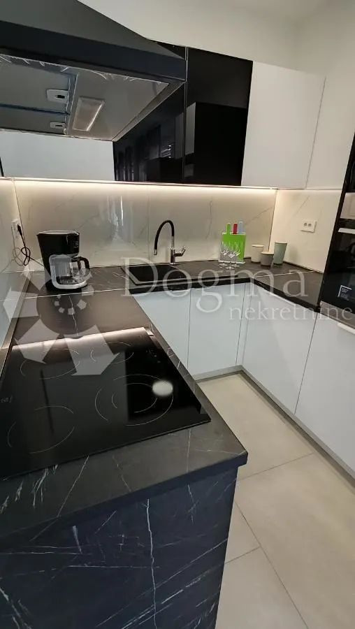 novogradnja vila s bazenom u blizini plaže jadrija 140m2 - slika 7