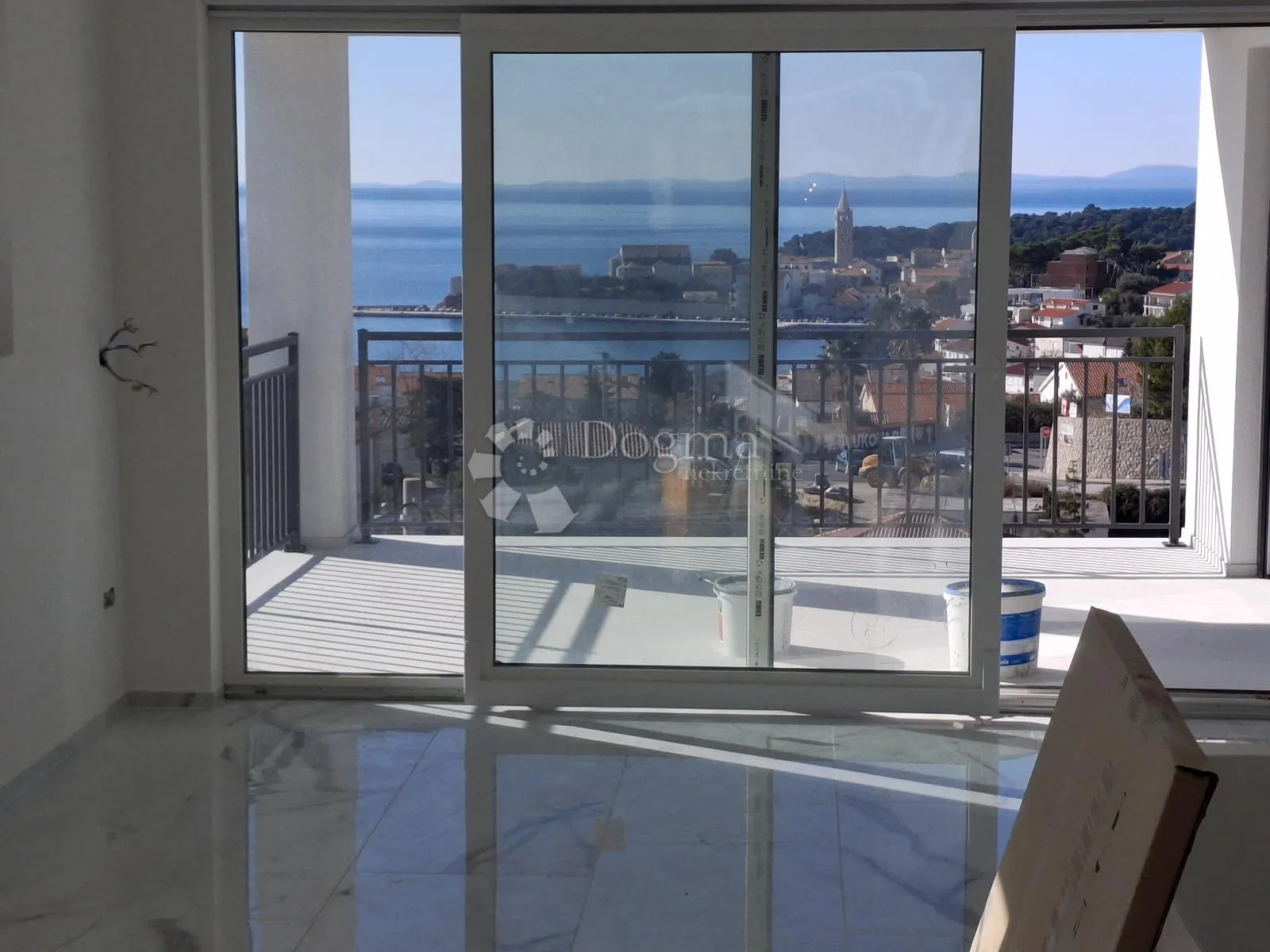 banjol. penthouse sa predivnim pogledom na stari grad - slika 3