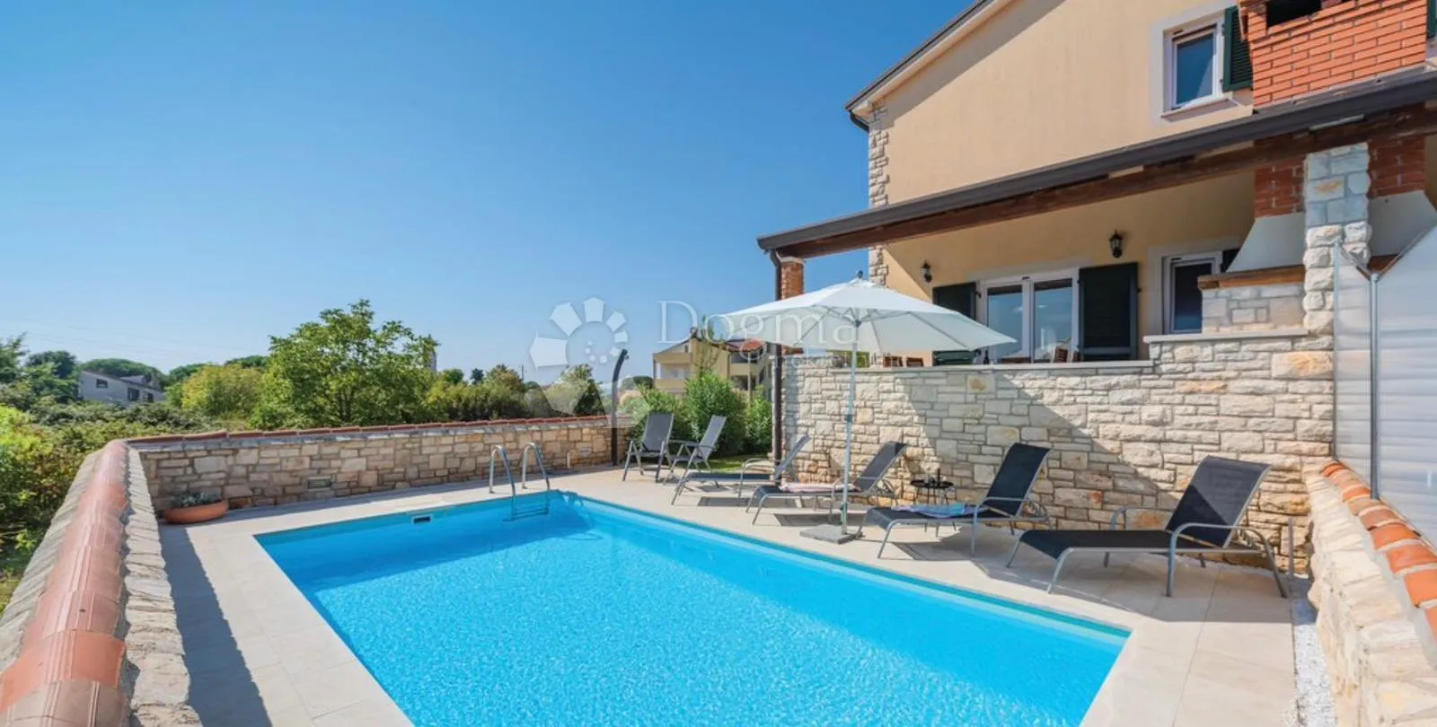 atraktivna dvojna kuća 300 metara od mora, umag okolica - slika 11
