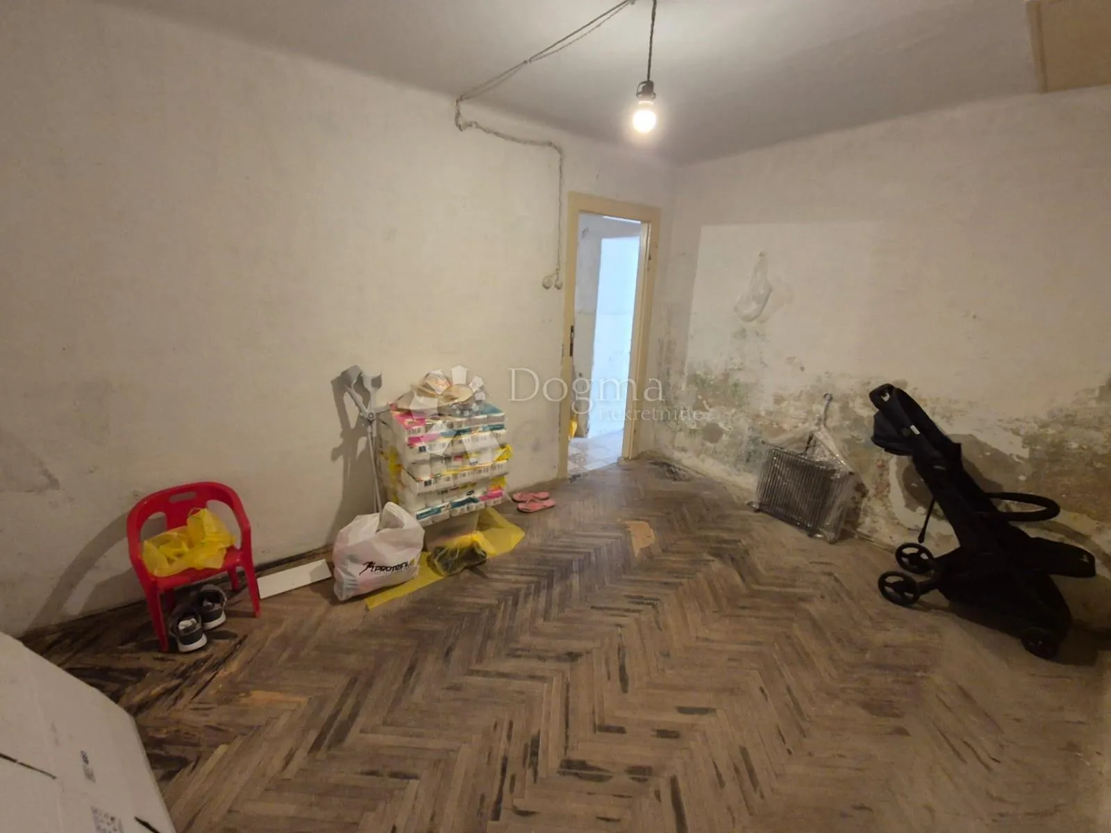 posebna kamena kuća za adaptaciju na odličnoj lokaciji 50 metara do mora - slika 6