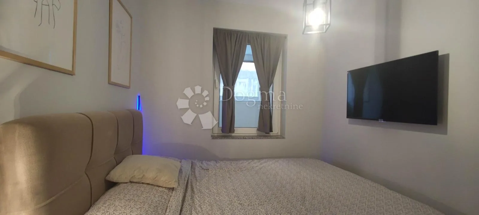 gajac, novalja - šarmantni renovirani stan - slika 9